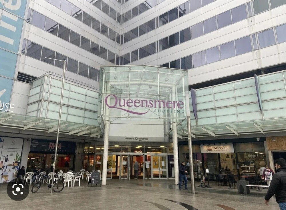 Luxurious two Bedrooms Apartment Slough
