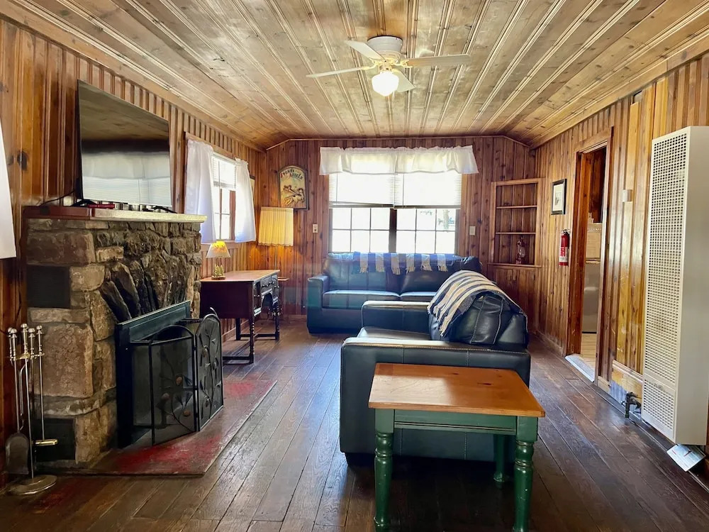 Casey's Cabins