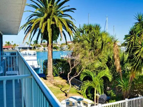 Bayside Condos 18