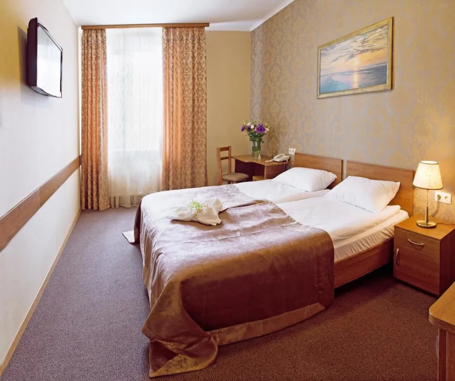 Continental 2 Hotel