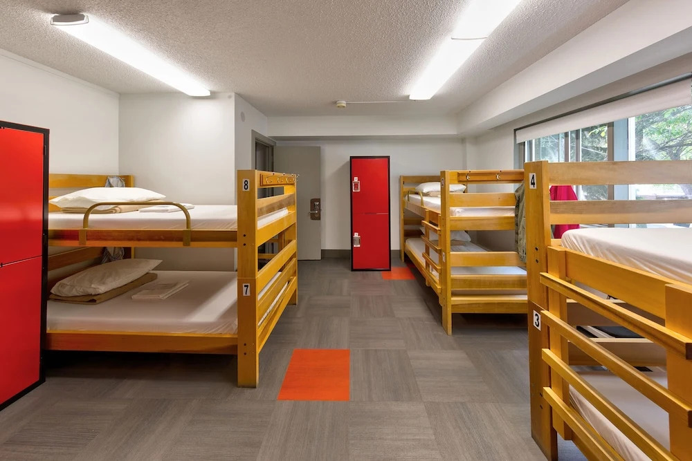 HI Edmonton - Hostel