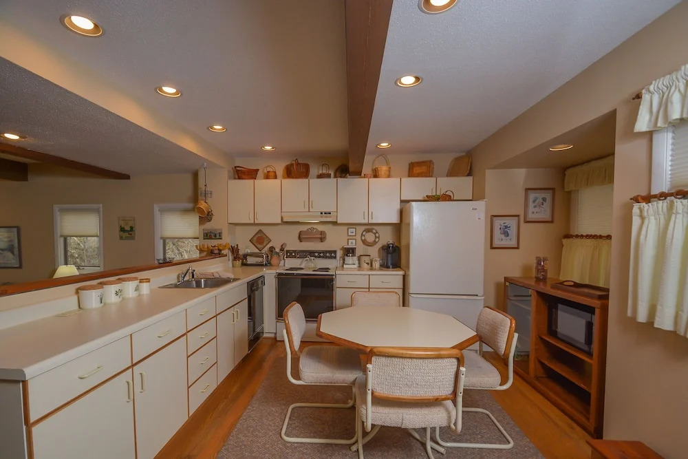 Villages of the Wisp Lakeview Court 2 Bedroom Townhome #39