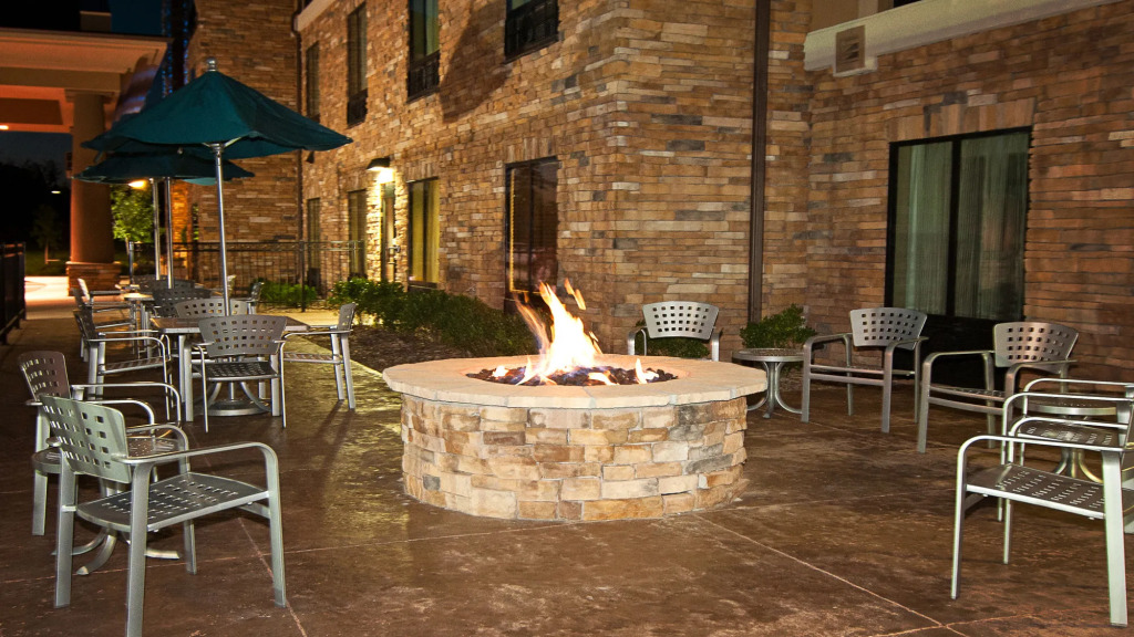 Holiday Inn Express Hotel & Suites Wichita Northeast by IHG