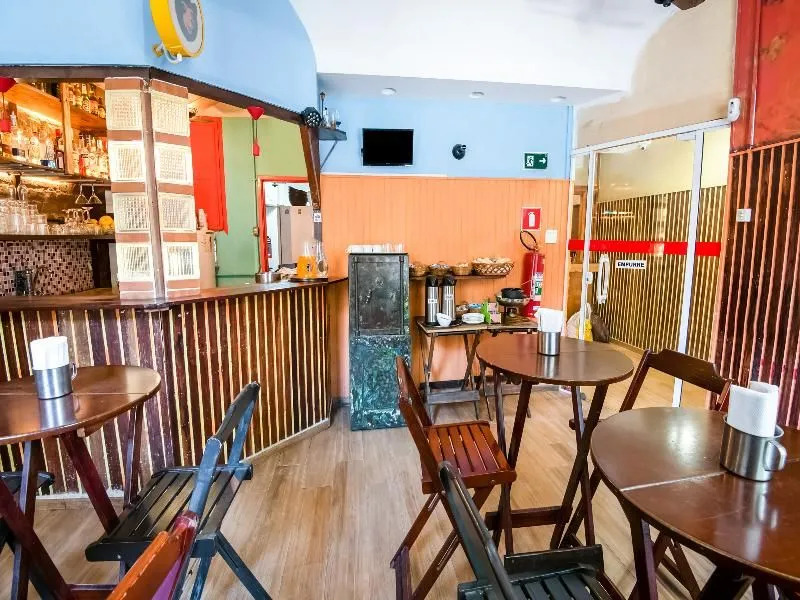 Oyo 131 Girassol Carioca