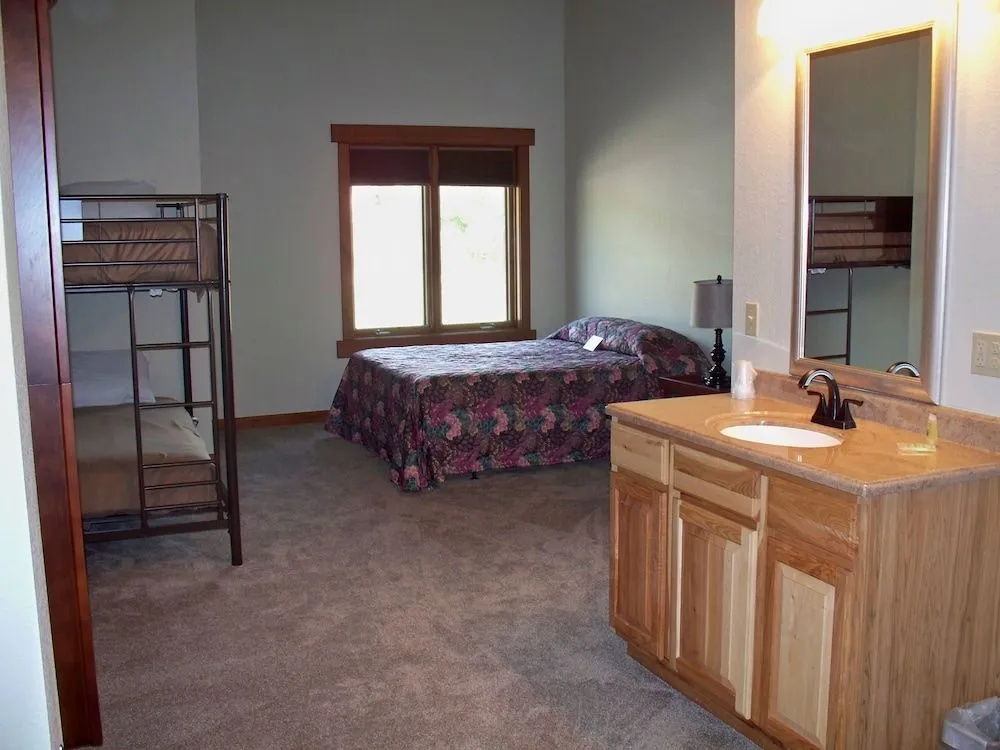 Canyon Lake Resort