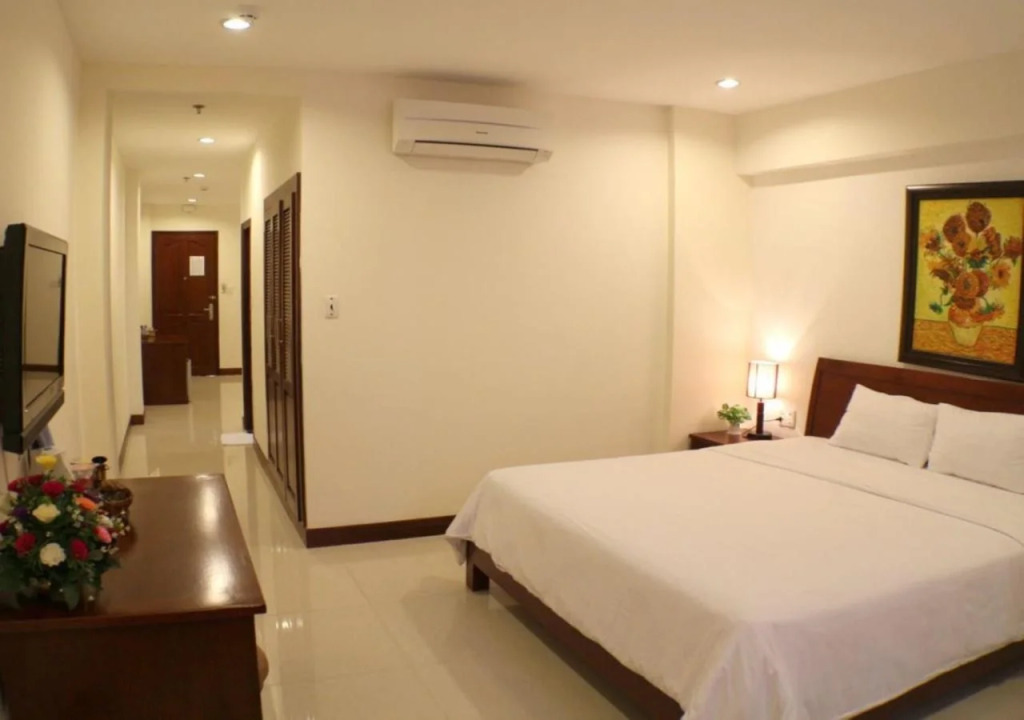 City Hotel 35 Luu Van Lang