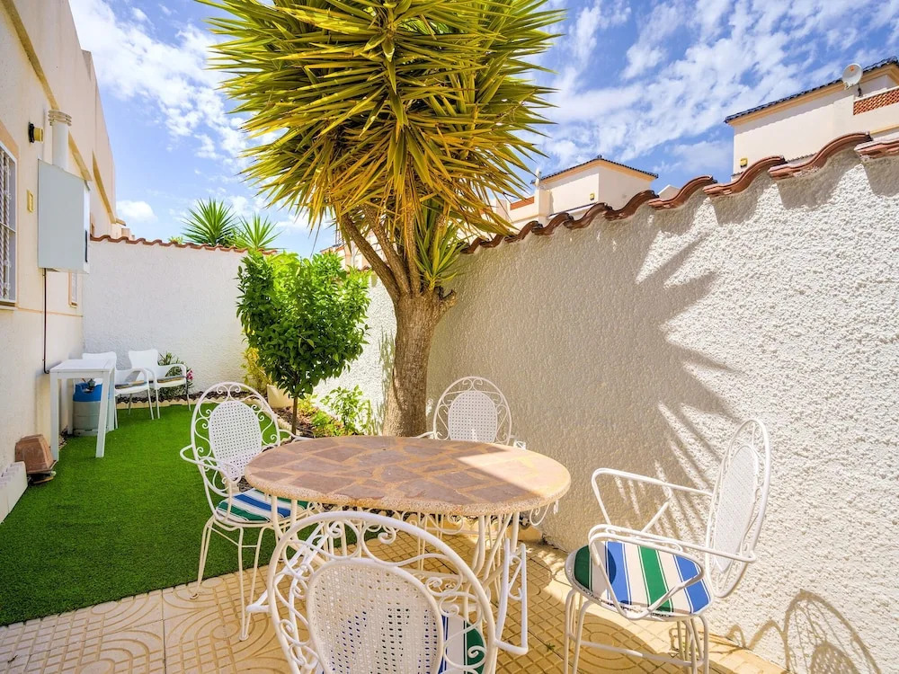 Modern Apartment Near Torrevieja in Alicante With a Roof Terrace