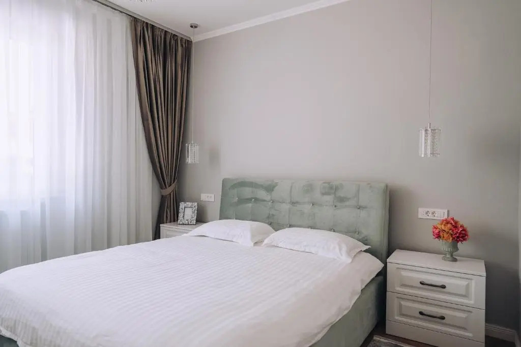GOLD Suites