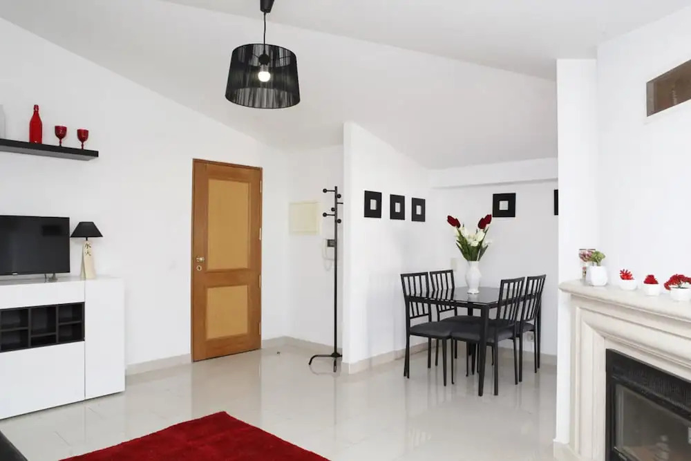 Wondrous Terrace Apartment in Cascais Center