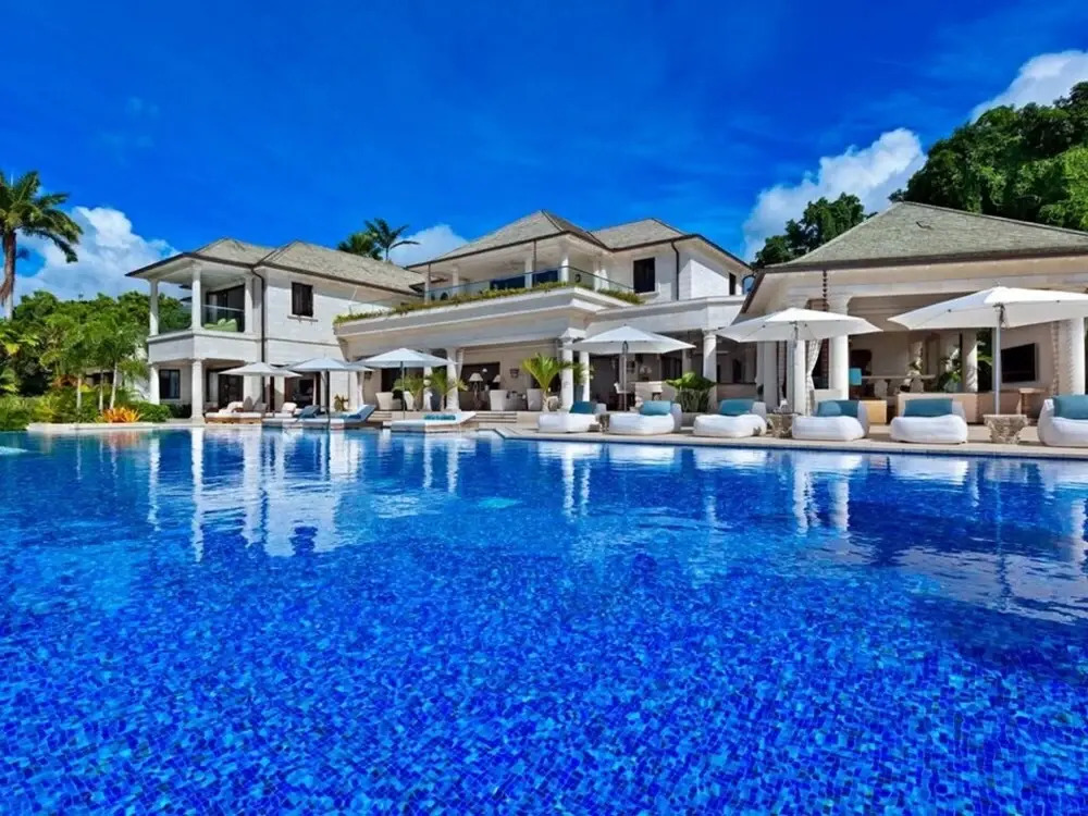 Sunny Vacation Villa 35