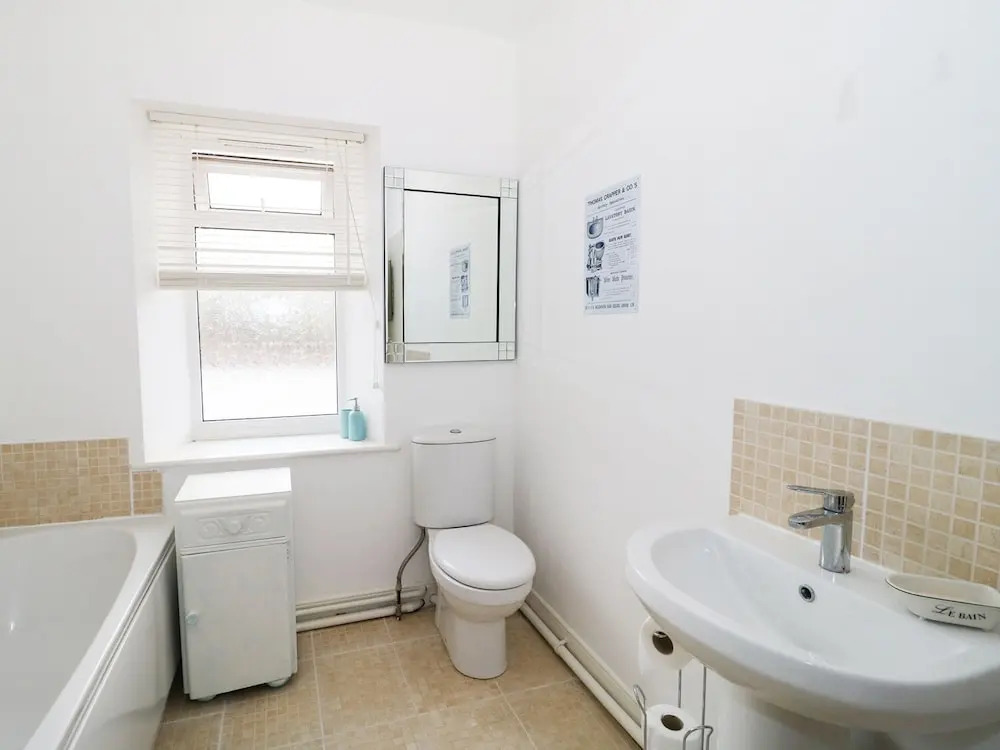 1 West Bank, Wells