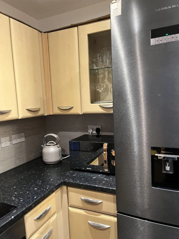 Entire Captivating 2-bed House in Manchester