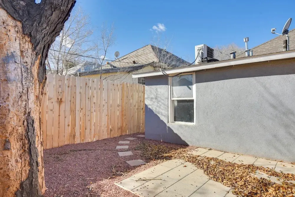 Near UNM & ABQ Biopark: East Dtwn Studio