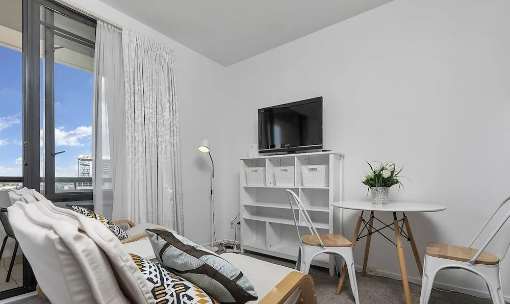 QV Stylish Studio in the City - 897