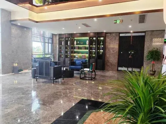 Xiajiang Yulushan International Hotel