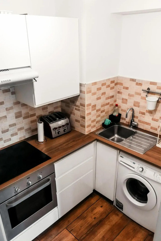 Harbour Square House