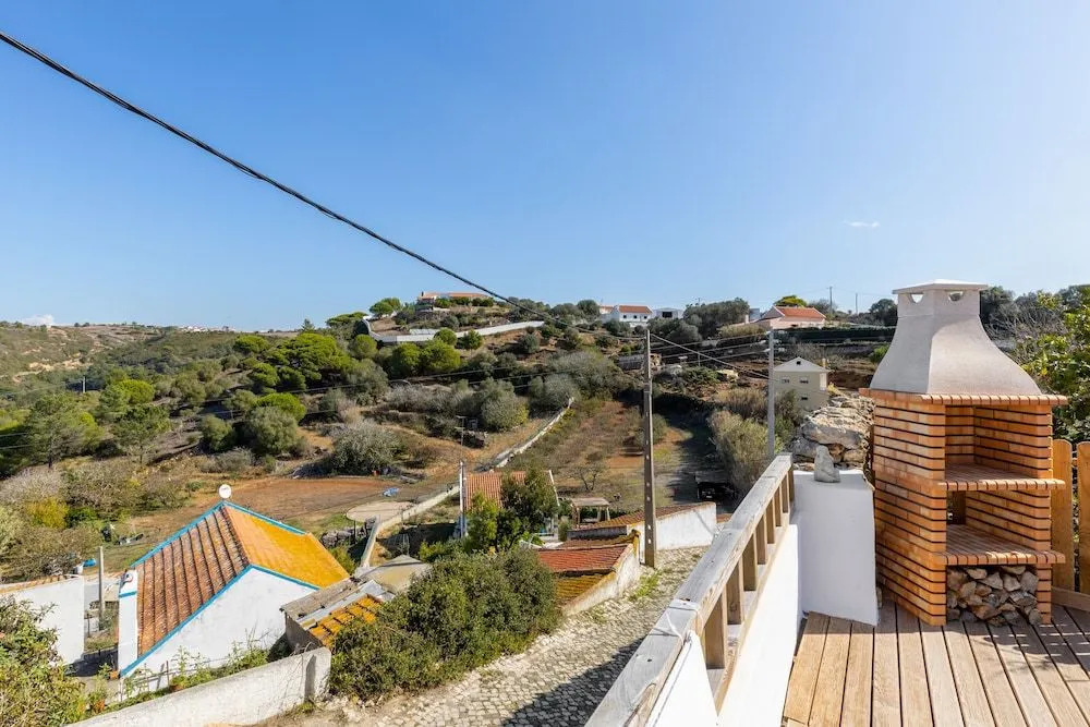 Carvoeira Surf & Family Villa
