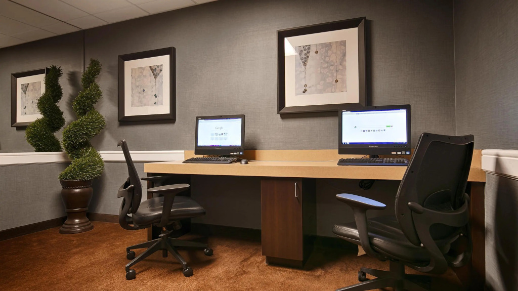 Best Western Plus Marina Gateway Hotel