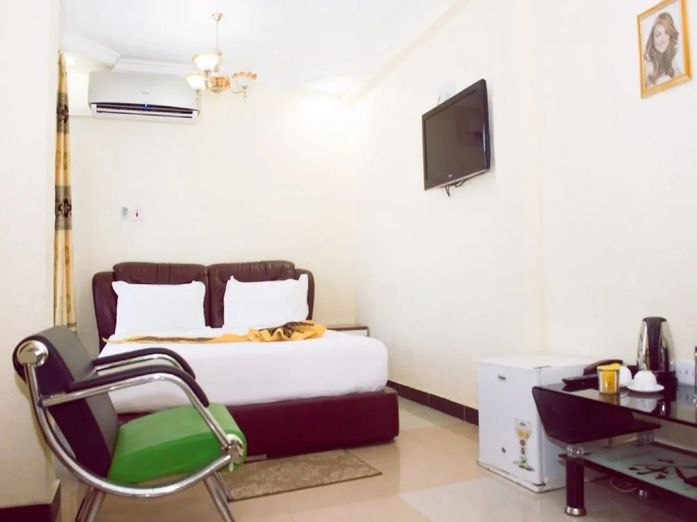 Best Point Hotel