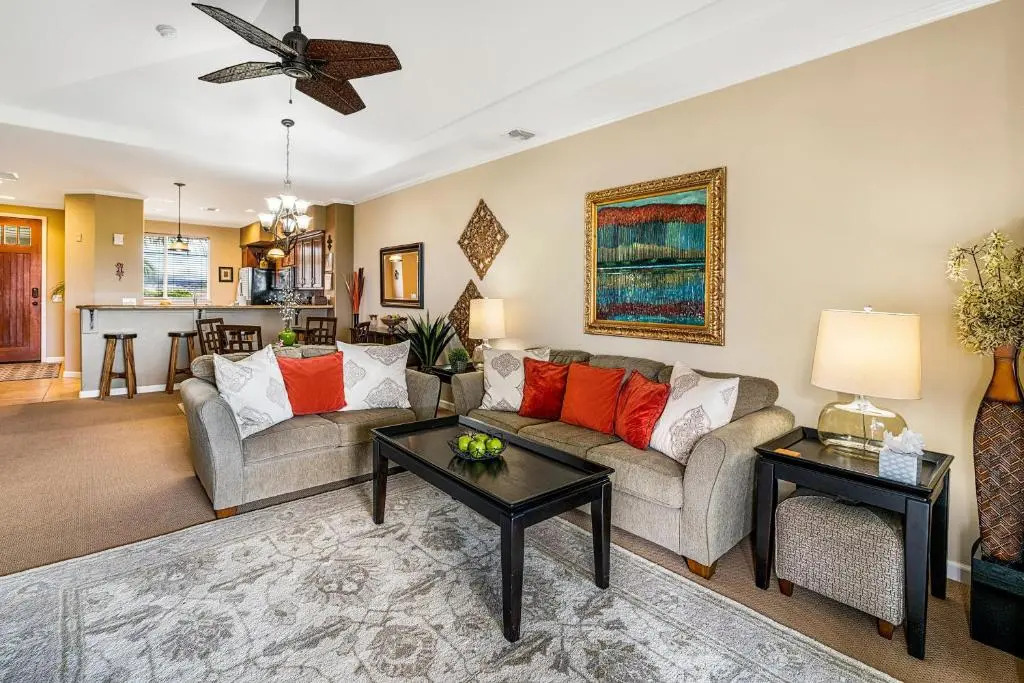 Waikoloa Beach S E33 2 Bedroom Condo by RedAwning