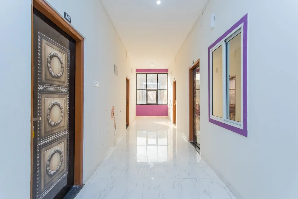 Oyo 27862 Shree Devina Palace