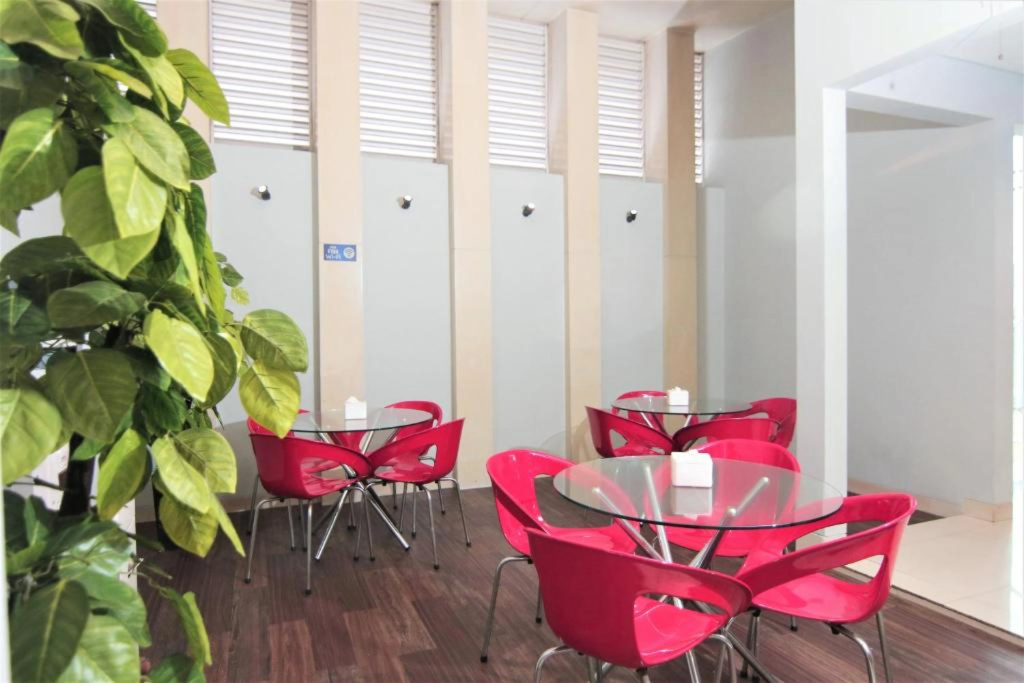 RedDoorz Plus near Grand Indonesia Jakarta