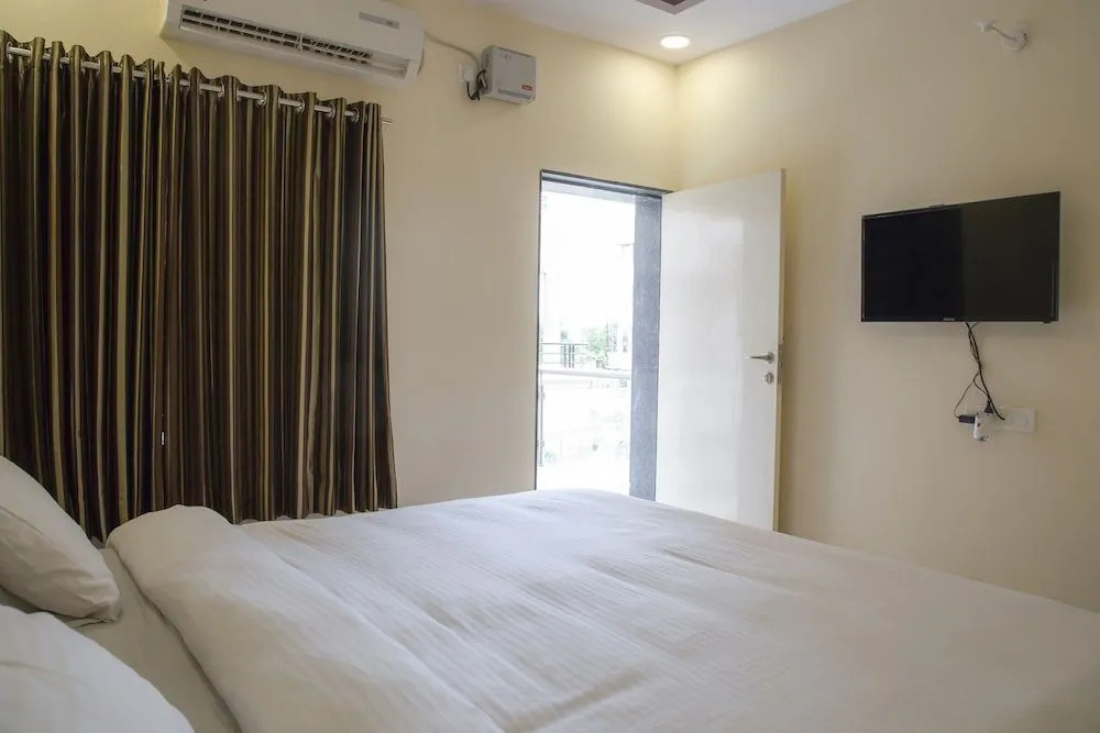 Saburi Service Apartments