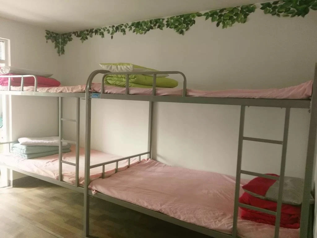 SevenColor Space Hostel