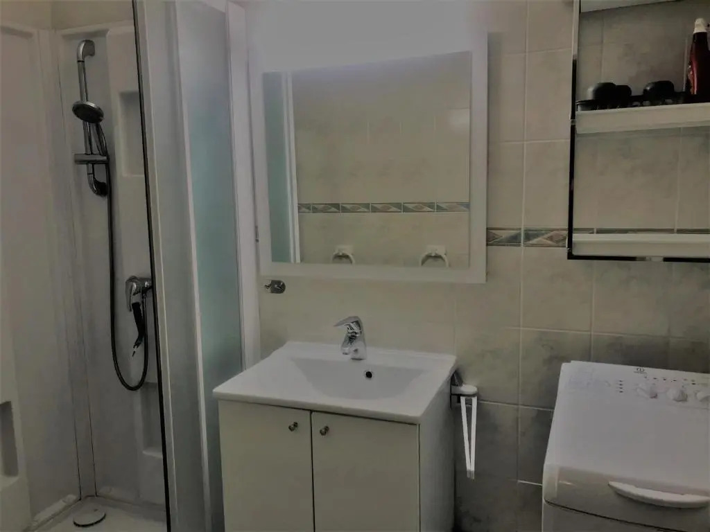 Appartement Balaruc-les-Bains, 2 pièces, 4 personnes - FR-1-503-62