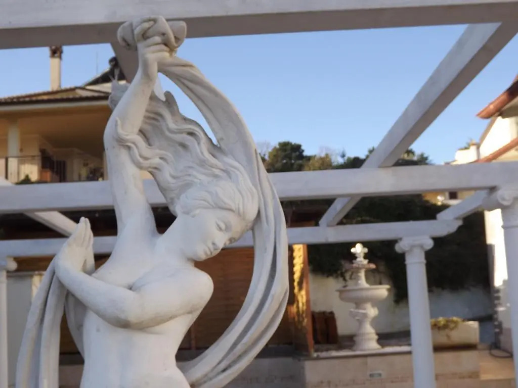 The White Villa