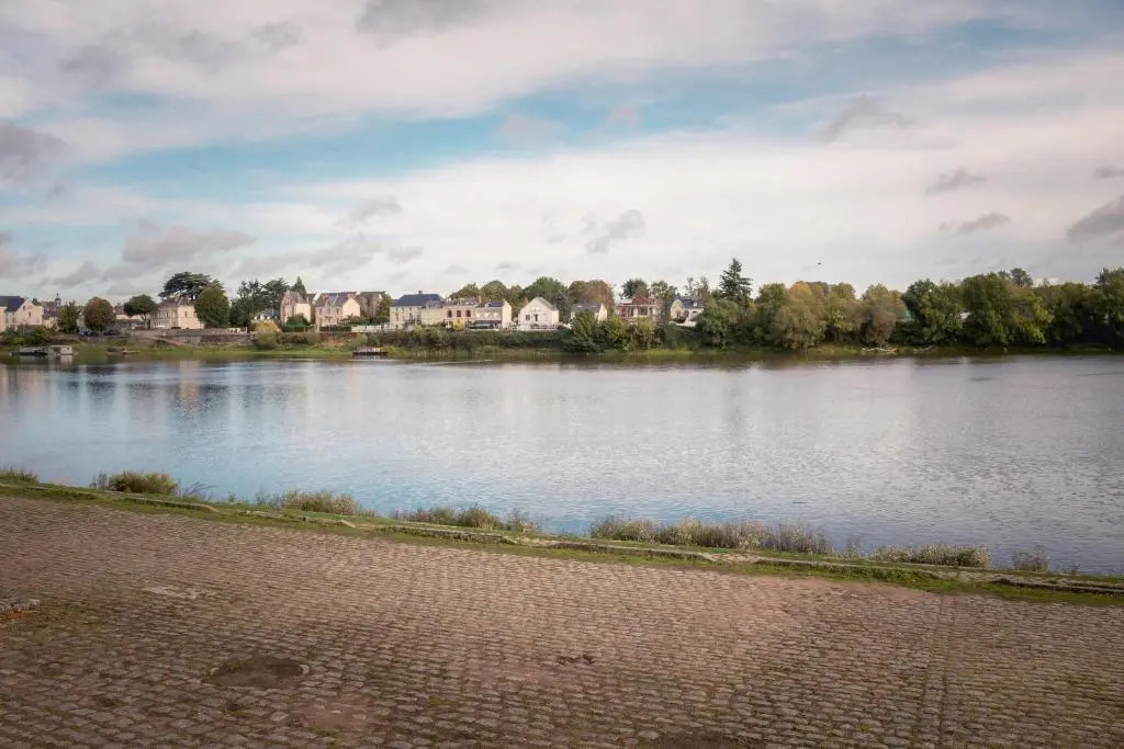 T2 Bedinsaumur Loire Chateau Tout Confort