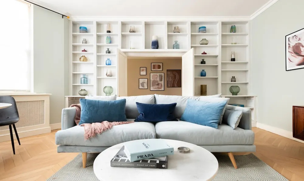 The Pimlico Gardens - Modern 3BDR with Patio & next to River Thames