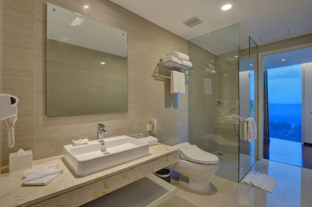 Platinum Adisucipto Hotel & Conference Center