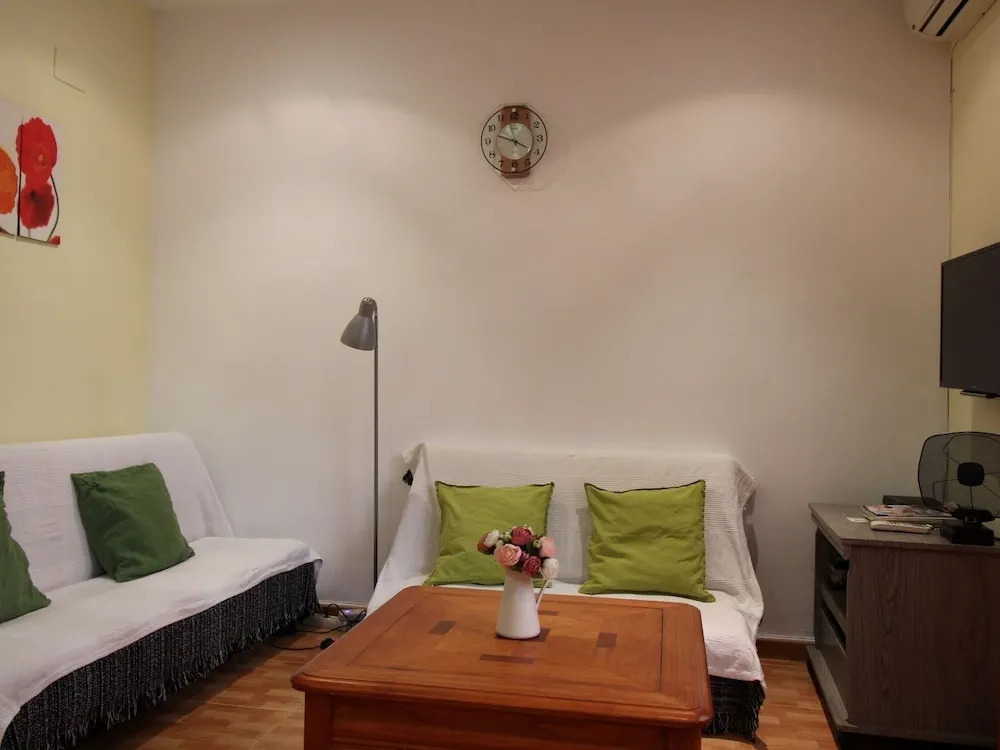 Apartamento con terraza al lado de la playa