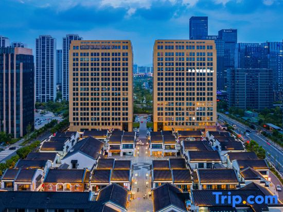 Meihe Intelligent Hotel (New Town Baolong Plaza)