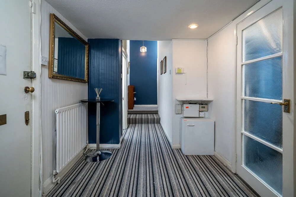 3bedroomed, 2 Baths Flat in Kensington