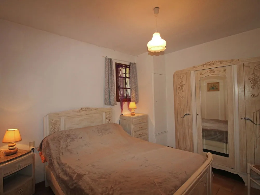 Comfortable Cottage With Pool, on Walking Distance From Town