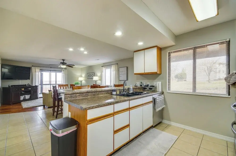 Ozarks Vacation Rental Condo w/ Lake View!
