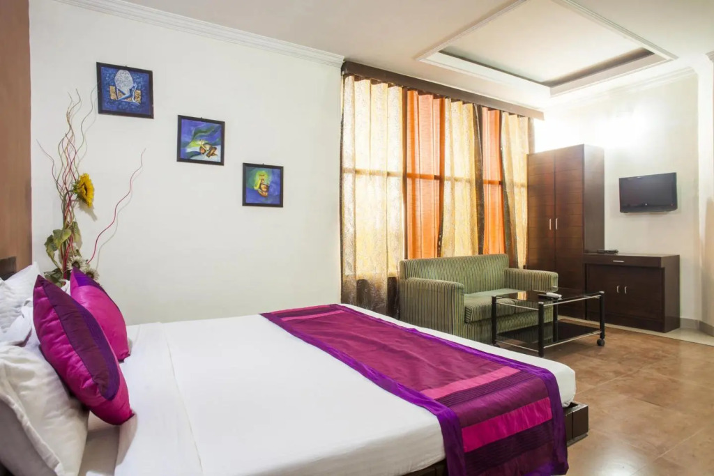 Hotel Om Paradise Near IGI Delhi Airport