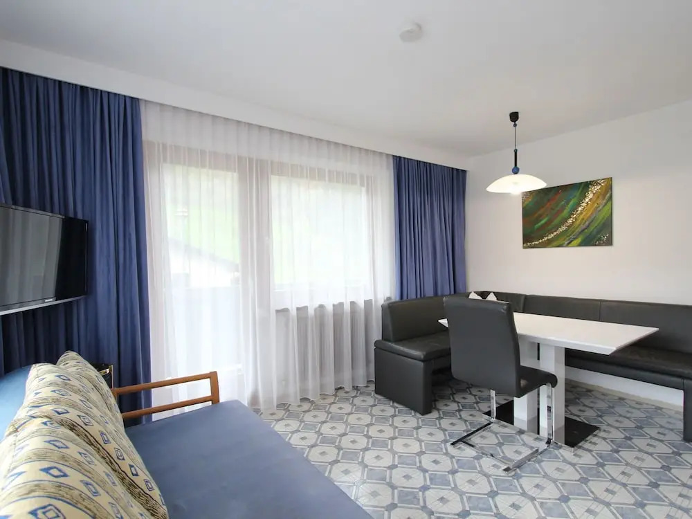 Comfortable Apartment with Garden, Ski Boot Heaters, Heating