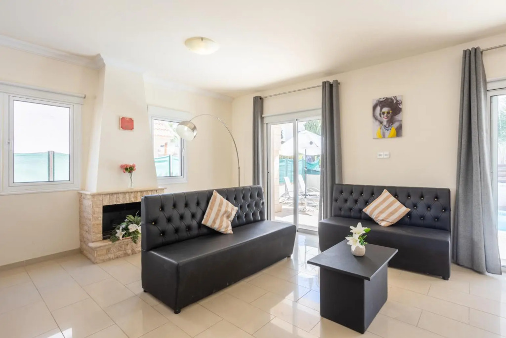 Villa Miracle