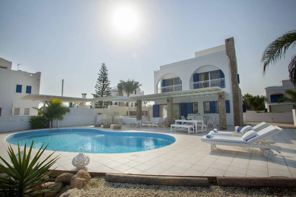Mimosa Seafront Villa