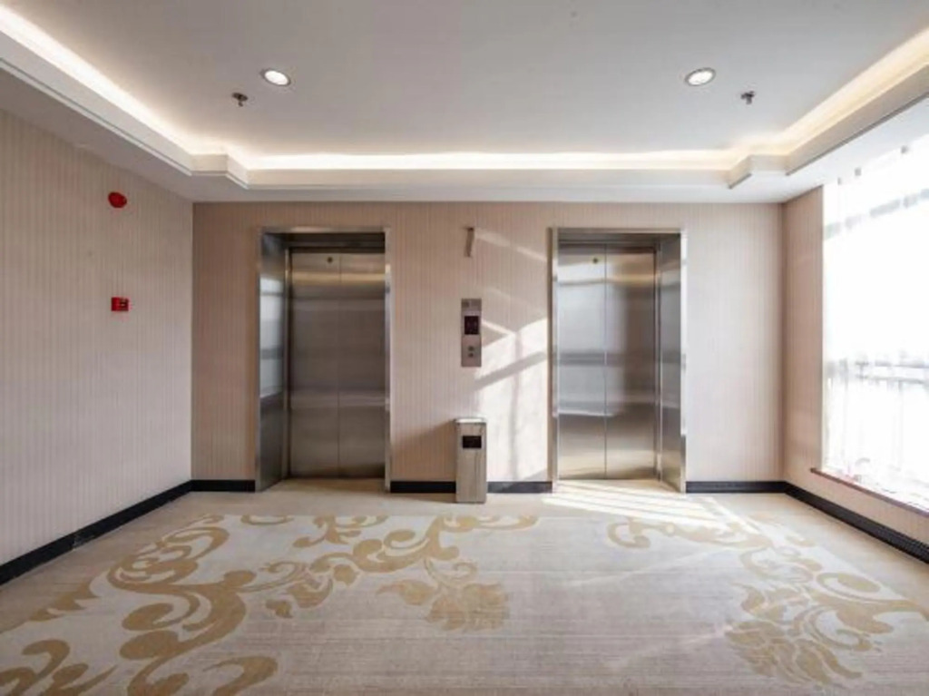 HR-East Hotel