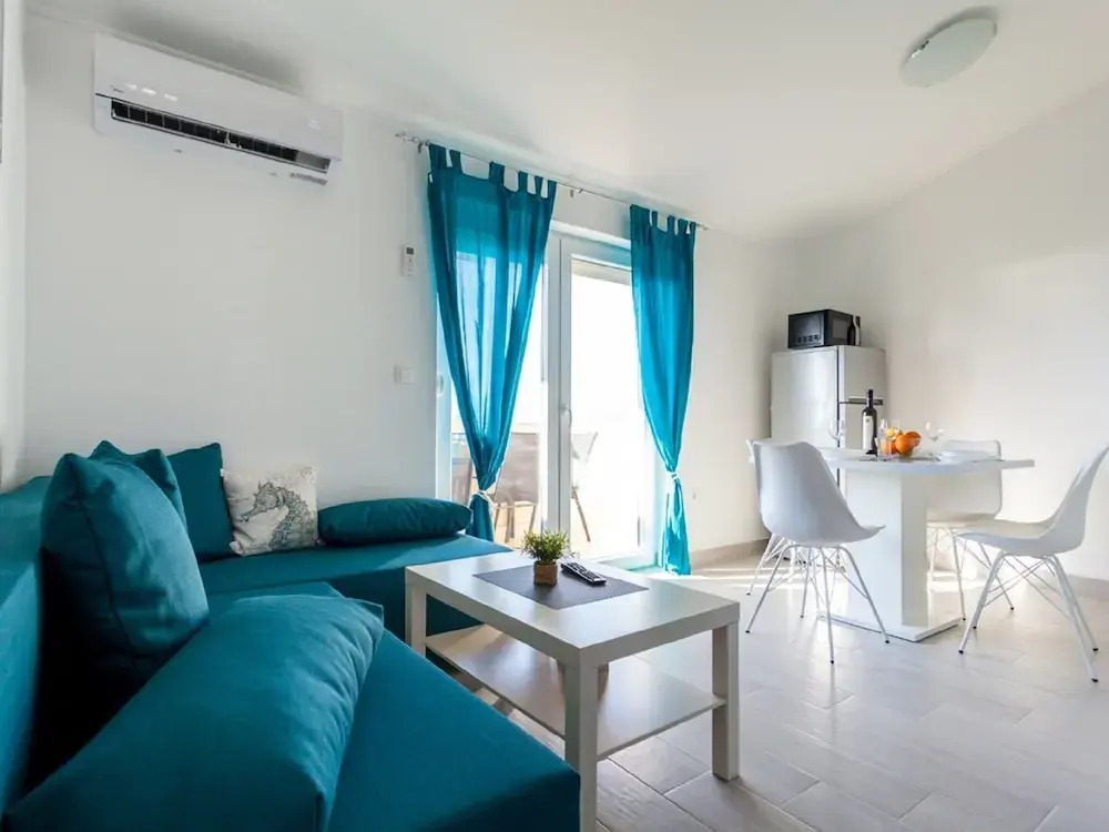 Apartment in Omisalj With Rooftop Terrace