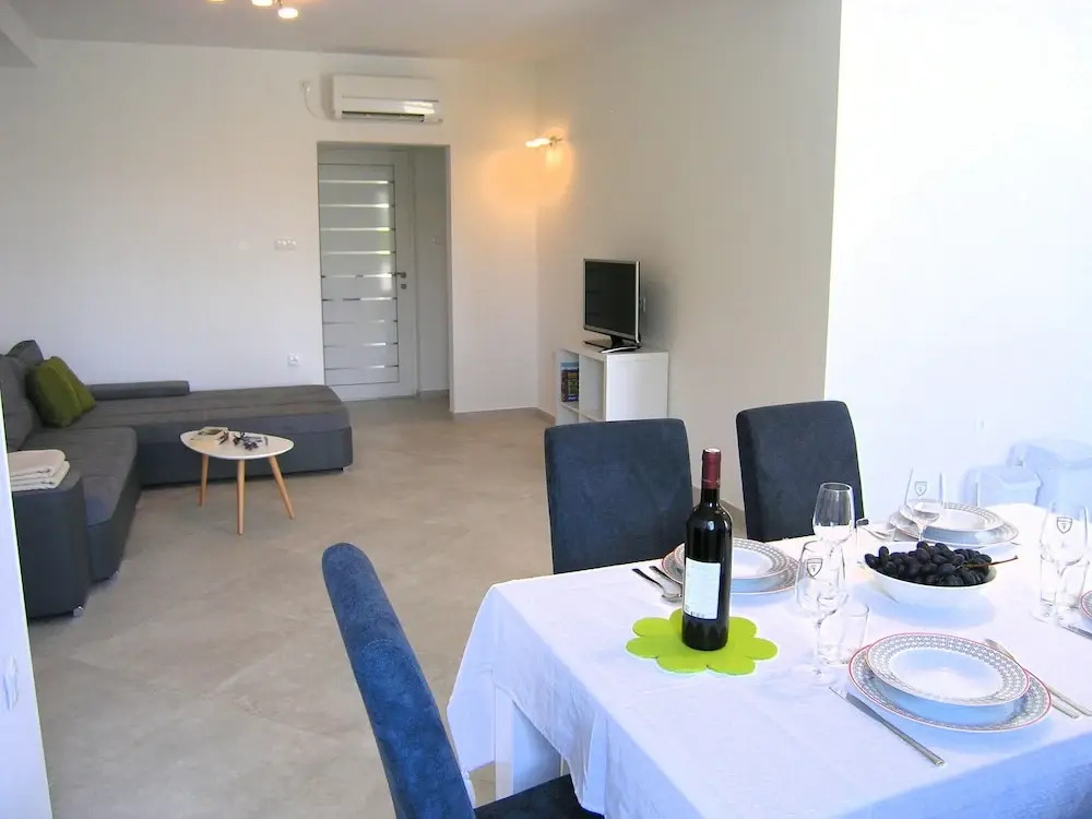 Apartments Dijanic
