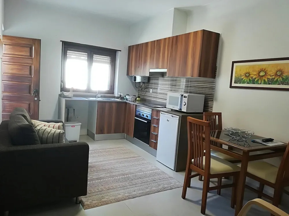 House With 2 Bedrooms in Sesimbra, With Wonderful Mountain View, Enclo