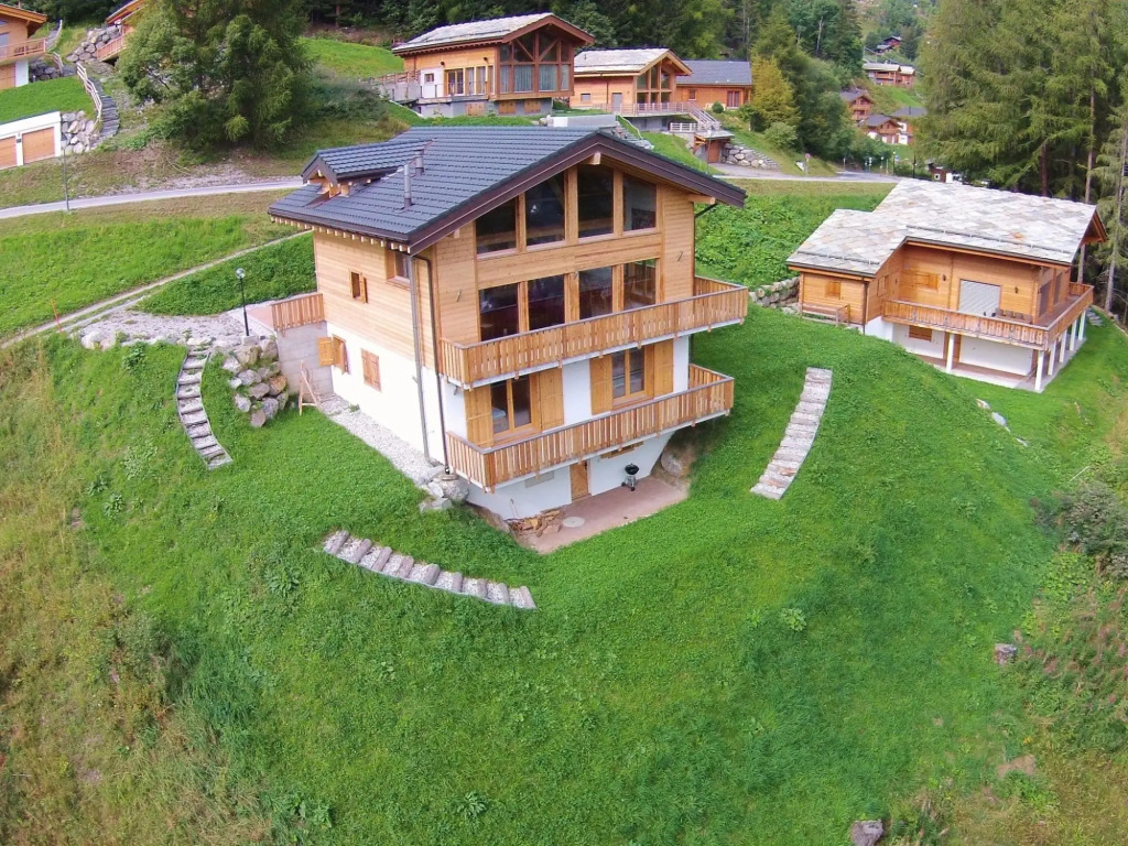 Chalet in La Tzoumaz With Sauna Views