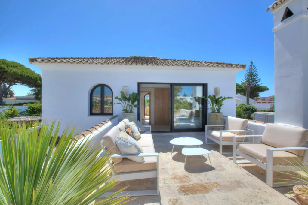 Villa Mas Tranquila - A stylish villa with pool 150m from the beach