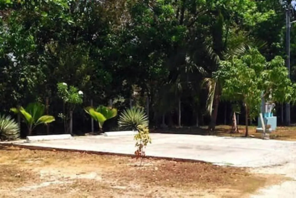 S1 BP Steps to Beach NEW A C Brrr