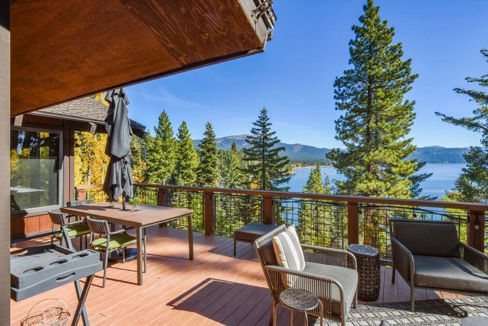 Luna Del Lago Luxury Home - Hot Tub, Lake View 3 Bedroom Home by Redawning
